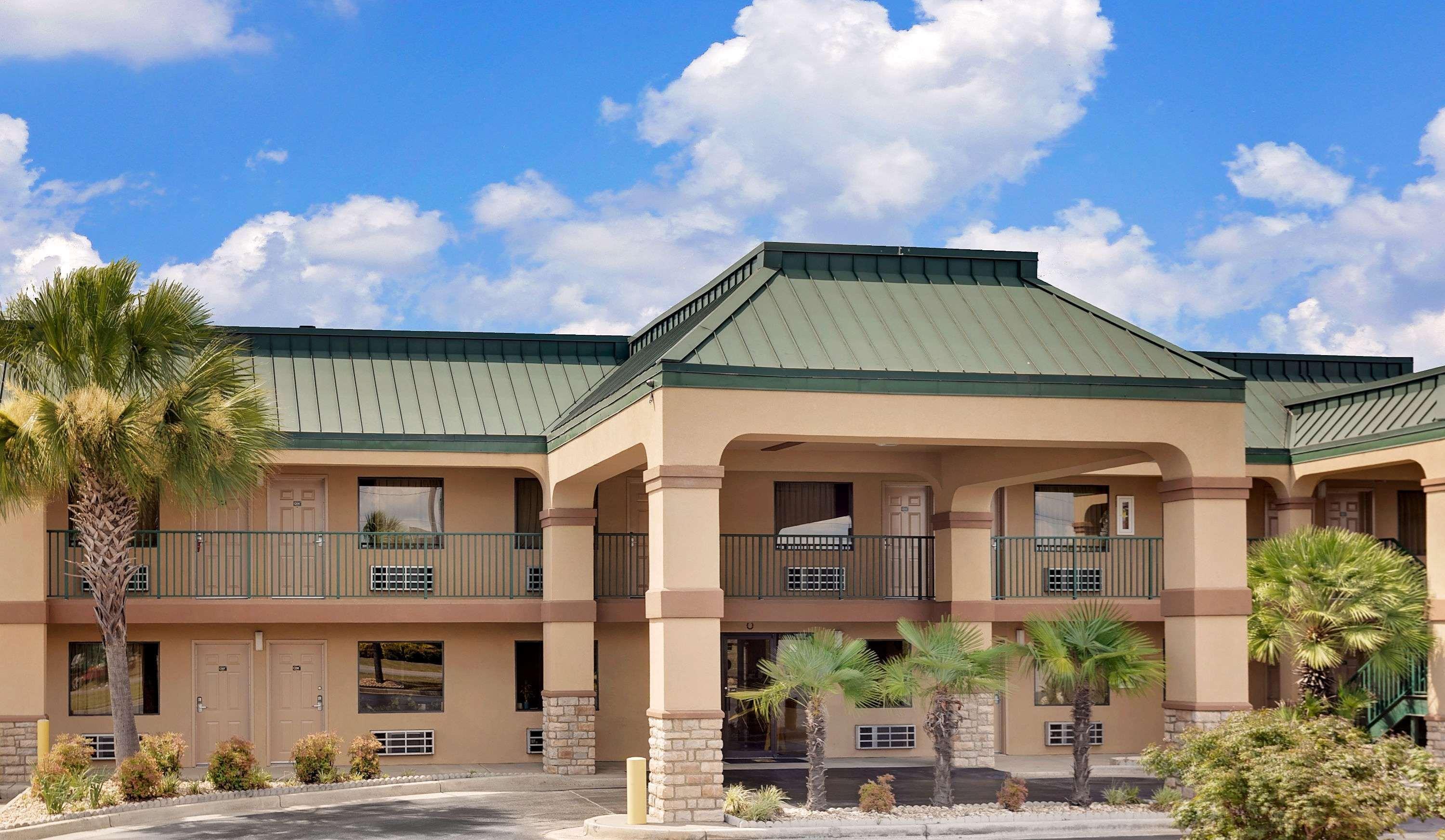 Hotel Super 8 By Wyndham Byron/South Macon Exterior foto